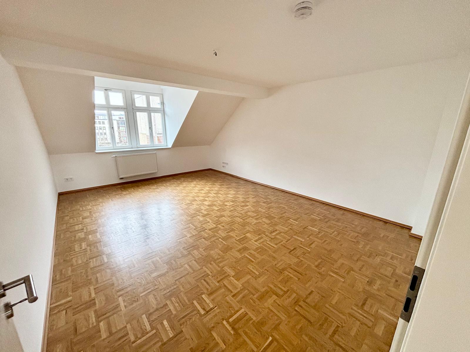 Zimmer (untere Ebene)