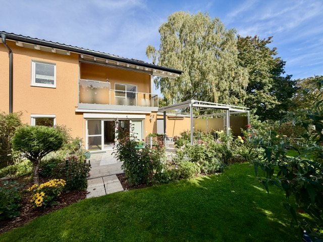 Hausansicht Garten