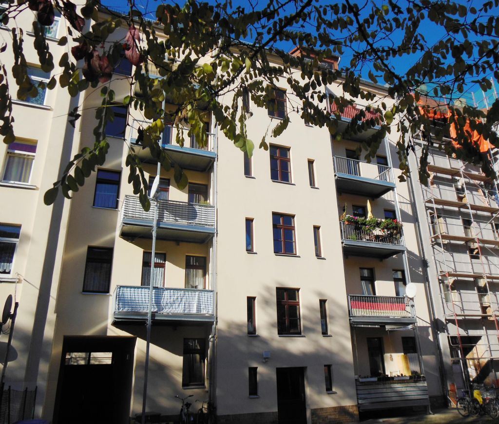 Nähe Mariannenpark - Tolle 3-Raum Whg mit Balkon, Bad mit Fenster, Wanne - ruhig und grün