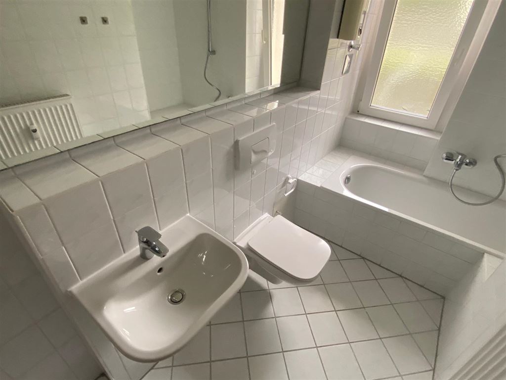 Ruhige Lage! Tolle 2-Zi. Whg mit Balkon, Bad mit Fenster! - Foto 1