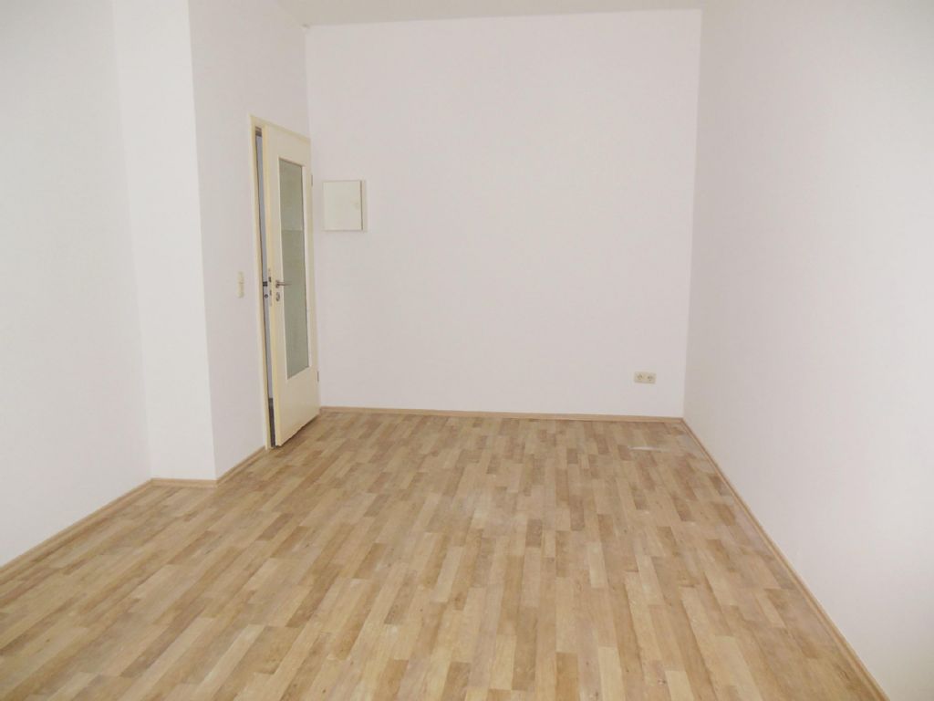 Schöne 1-Raum Single Wohnung mit EBK - ab sofort! Ideale Lage zu Porsche, DHL - Foto 5