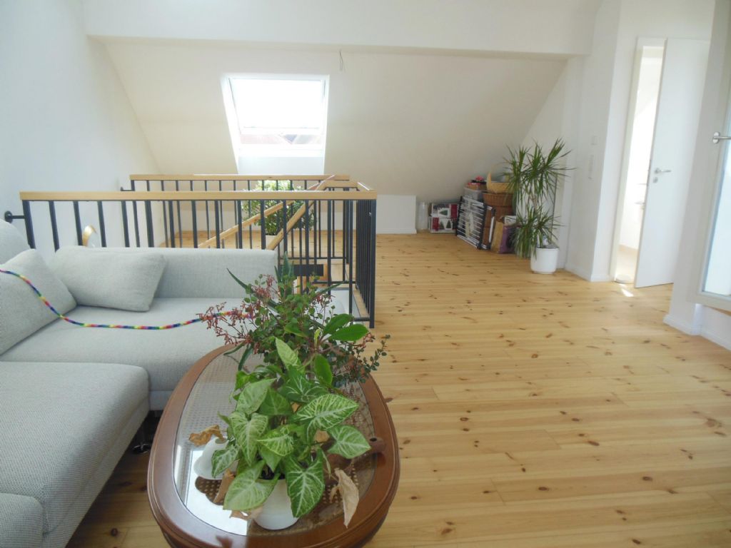 Wunderschöne 4-Zi. Maisonette Whg. mit Dachterrasse | 2 Bäder | Dielenboden | Cabriofenster - Foto 1