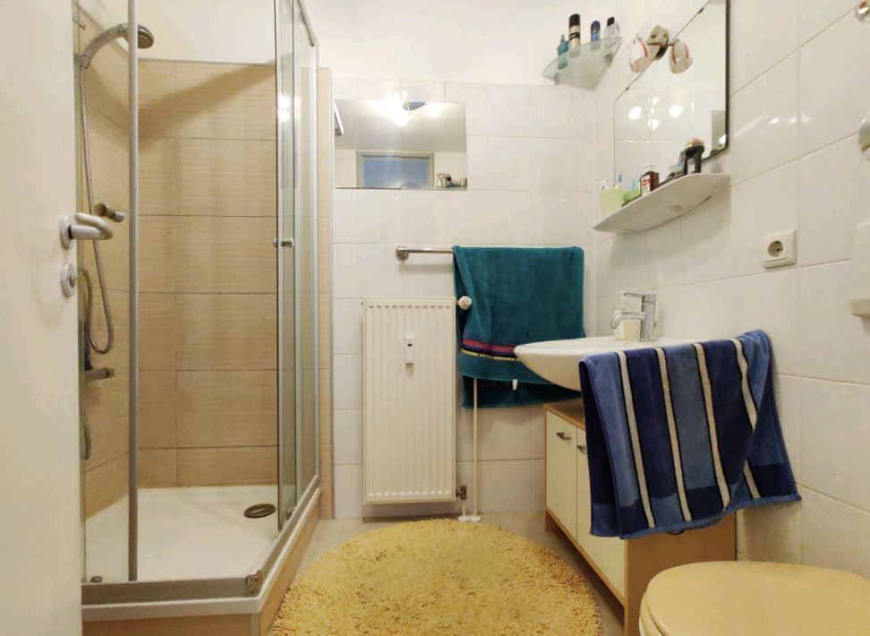 Schöne 2 Zimmer Whg. mit Weitblick in Queis, Balkon unt TG-Stellplatz! - Photo 2
