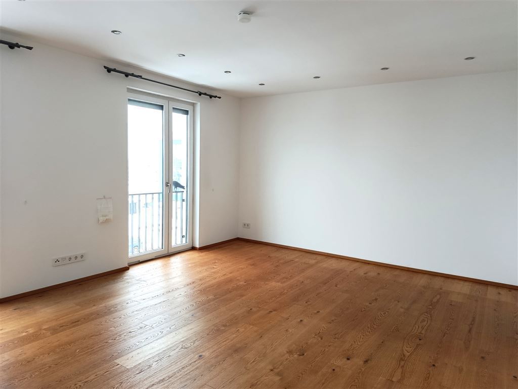 Zwenkau - Küchenliebhaber aufgepasst!!! | Tolle 3 Zi. Whg. |großer Balkon | Parkett | FBH | | EBK - Photo 2