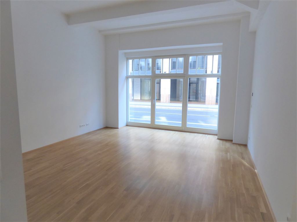 Wohnen im Denkmal: Loft-Atelier m. Terrasse | Aussenjalousien | EBK | Parkett m. FBH | Stellplatz - Photo 2
