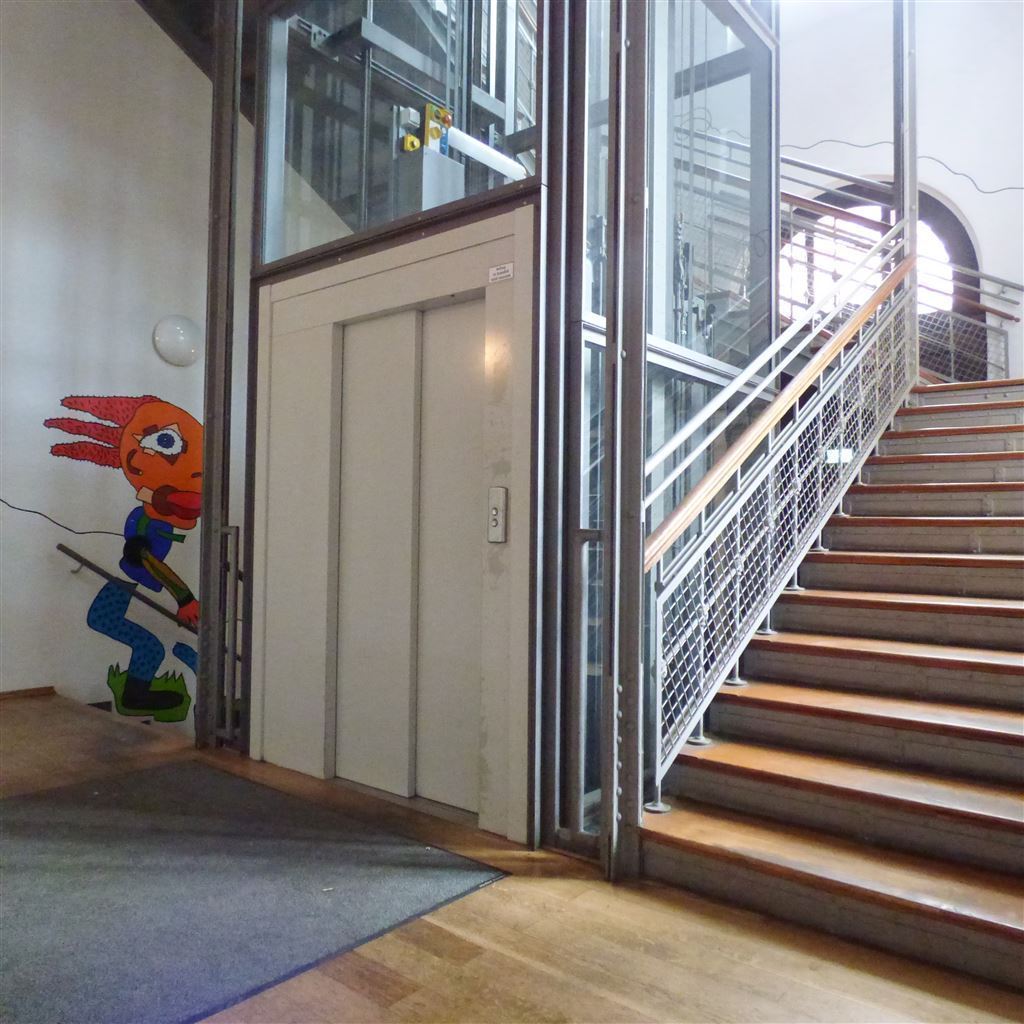 WOHNEN IN DEN ELSTER-LOFTS | Wasserseite | 2 Zi.-Mais.-Whg. mit EBK | Galerie | Balkon und TG-Stellplatz - Photo 3